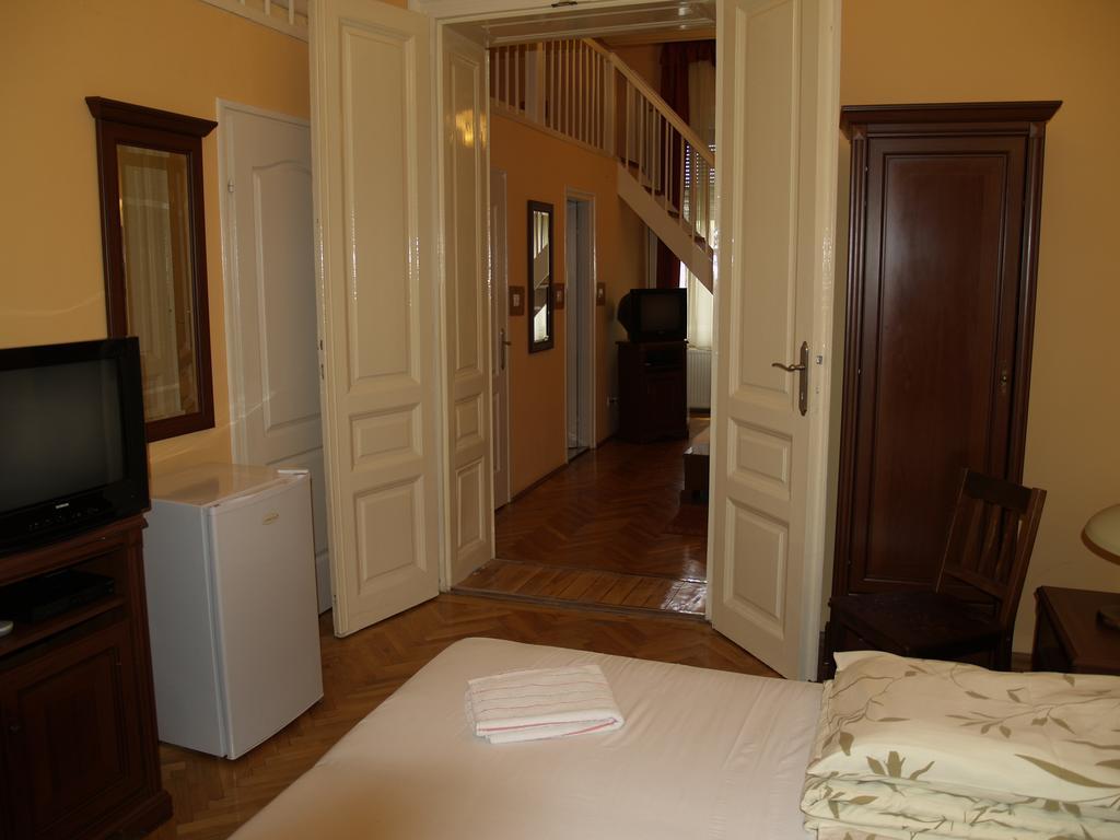 Peterfia Panzio Penzion